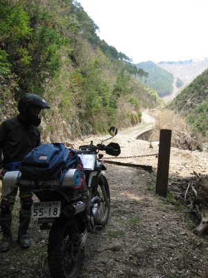 009.この道は・・無念