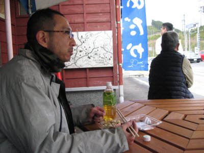 024.遅めの昼食を①