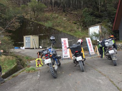 013.ここで通行止め①