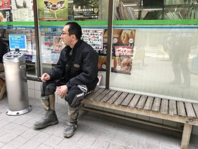 004.高野山唯一のコンビニにて