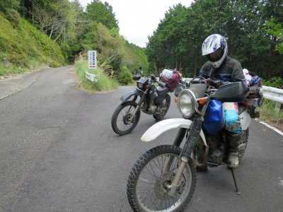 027.舗装の将軍川林道へ③