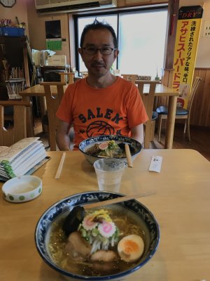 014.寺前駅前のラーメン屋で飯