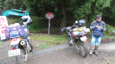 010.君尾・泉富林道②