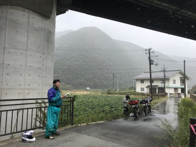 009.雨が・・・①