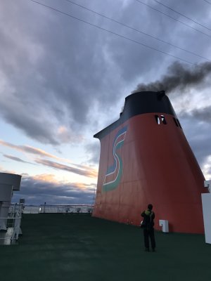 009.まもなく東予港①