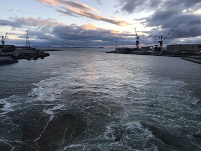 010.まもなく東予港②