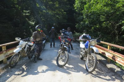 028.黒川マキノ林道で鎖が①