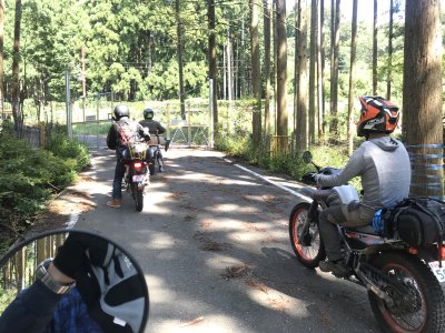 010.ラリー林道に向かう道①