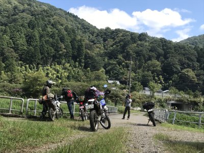 019.林道出口にて③