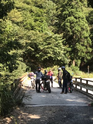 029.黒川マキノ林道で鎖が②