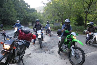 003.最初の林道へ①