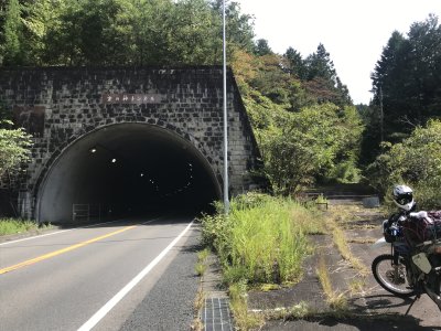 009.中腹林道の入り口は？①